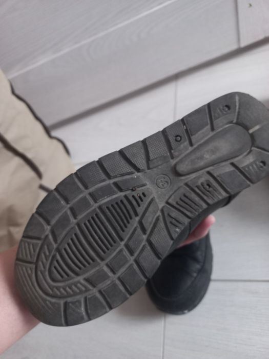 Продам детские туфли сопоги