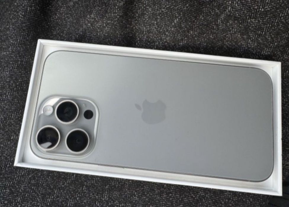 Продам 15 про мах без ремонта