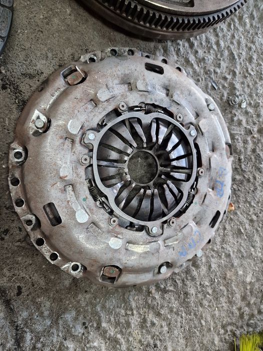 Kit ambreiaj volanta vw t5 2.0 CAA 6 trepte caravelle multivan transpo