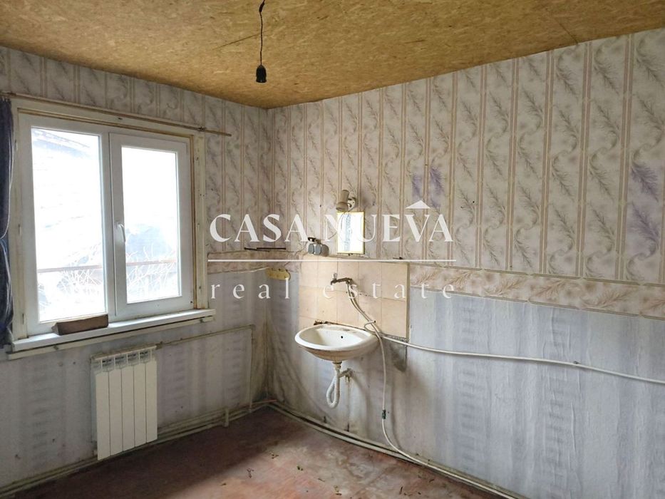 Къща в гр.Перник, кв.Бела вода