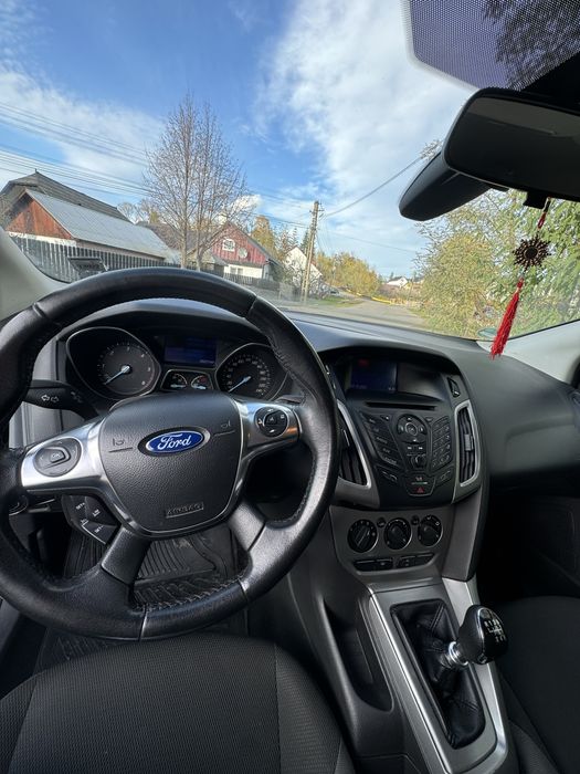 Vând Ford Focus 2013
