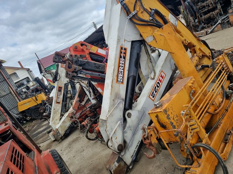 Vând macarale de diferite dimensiuni recent aduse din Italia