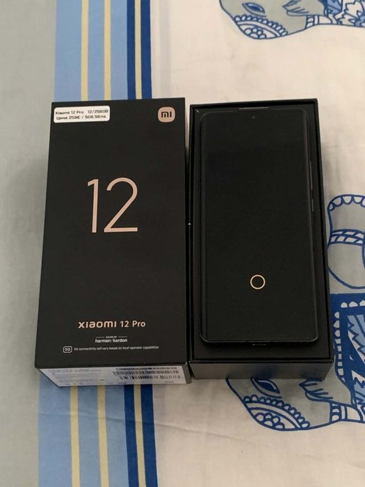 Xiaomi 12 pro 256 на 16 рам