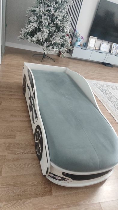 Детская кроватка. Почти новая, не пользовались много.