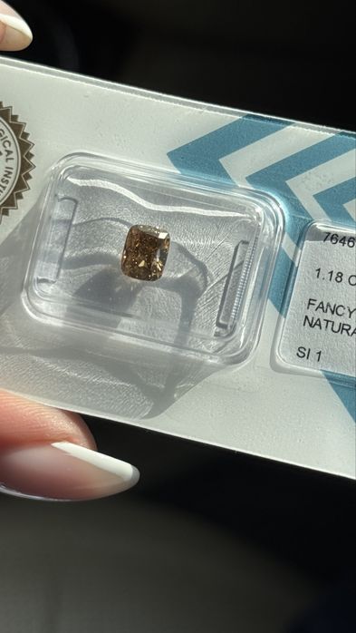 1.18 ct Натурален Fancy Deep Brown Yellow диамант