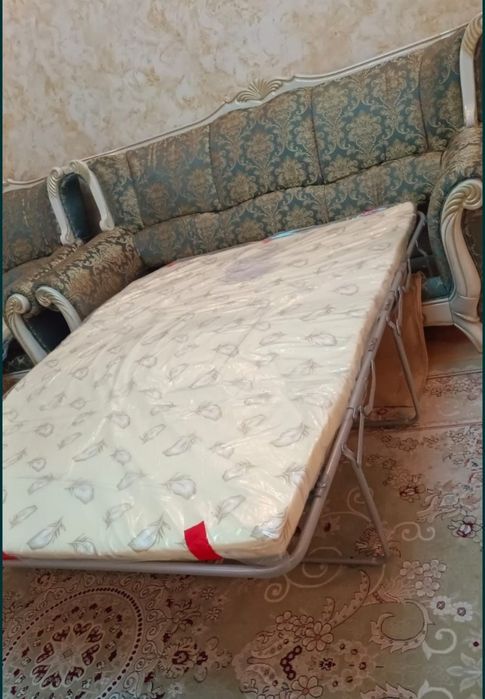 Продам классическую диван- тахту