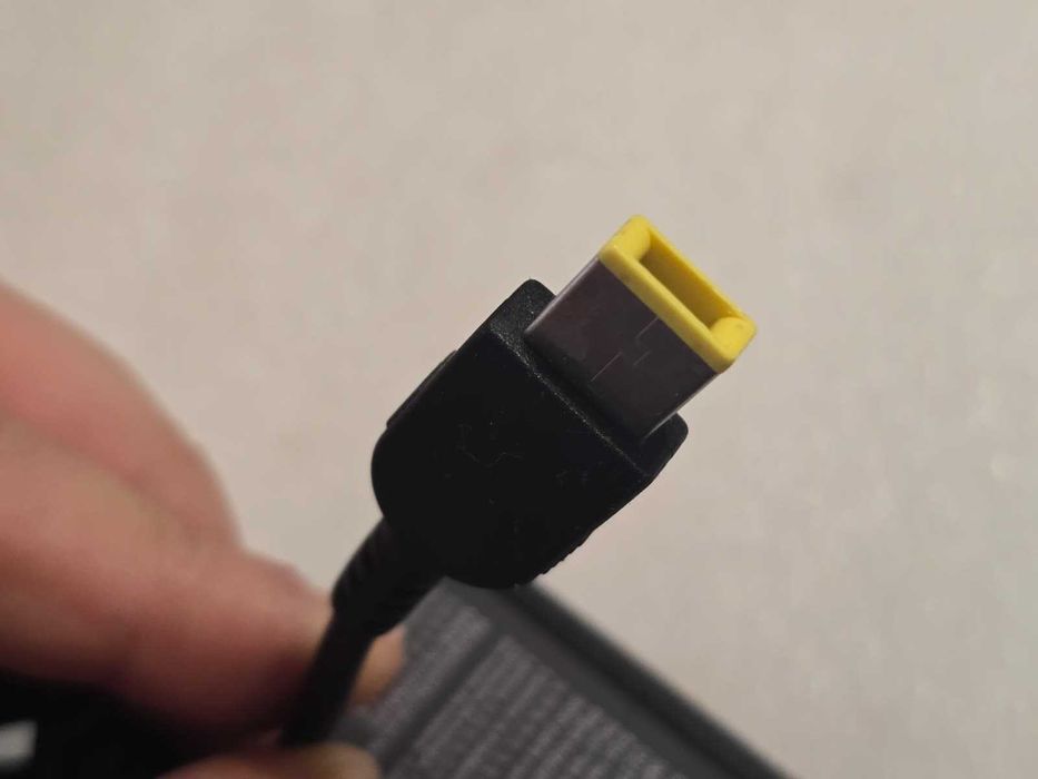 Incarcator laptop original Lenovo 135W, 20V, 6.75A - mufa USB