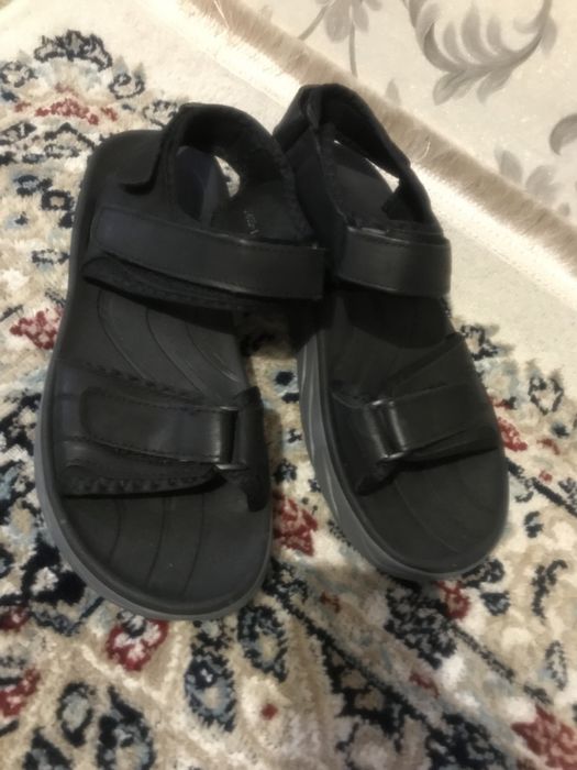 Продам мужские сандали