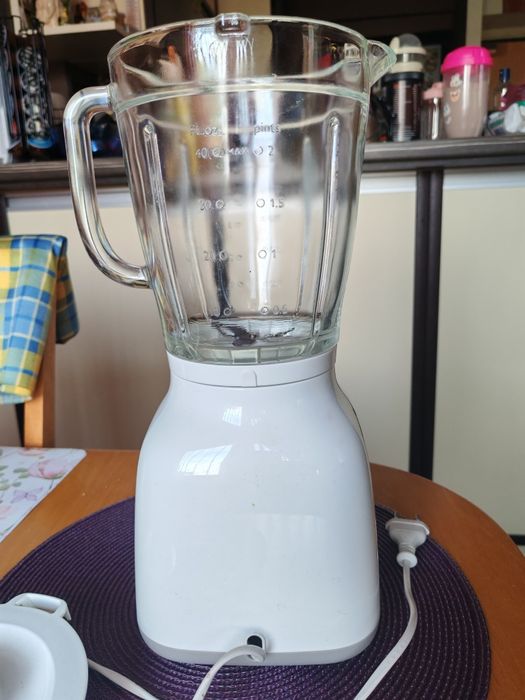 блендер Philips от серията Daily Collection с мощност 400W