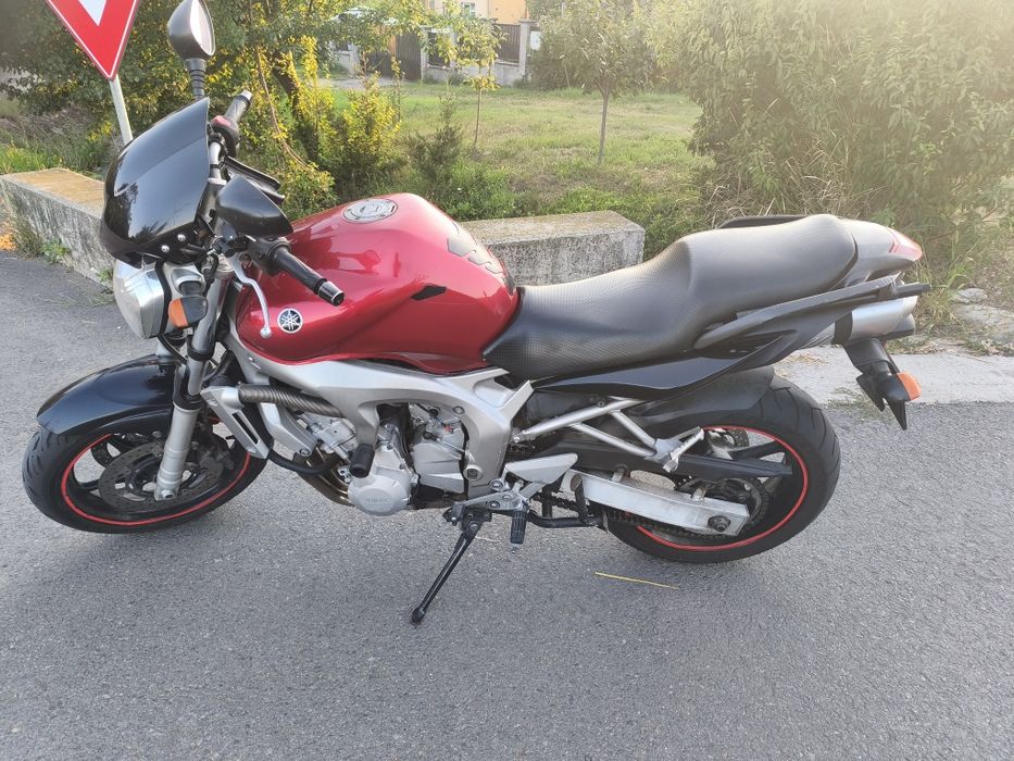 Motocicleta Yamaha FZ6 2004