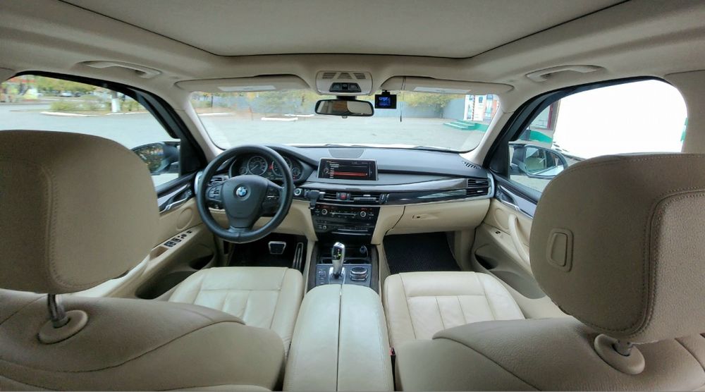 Продам BMW X5 F15