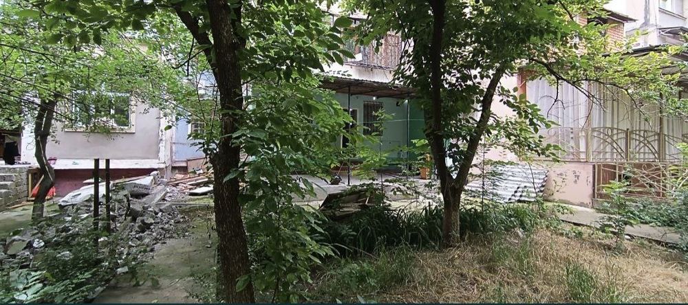 Продается 4/1/5 квартира ТТЗ Ахмад Югнаки