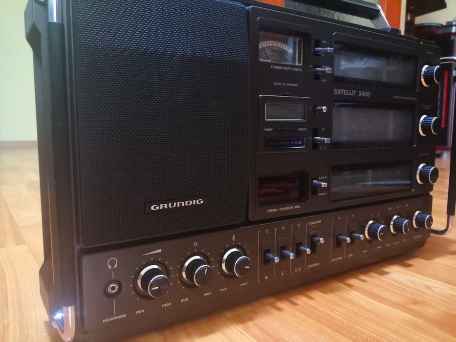 Radio Grundig satellit 3400 profesional