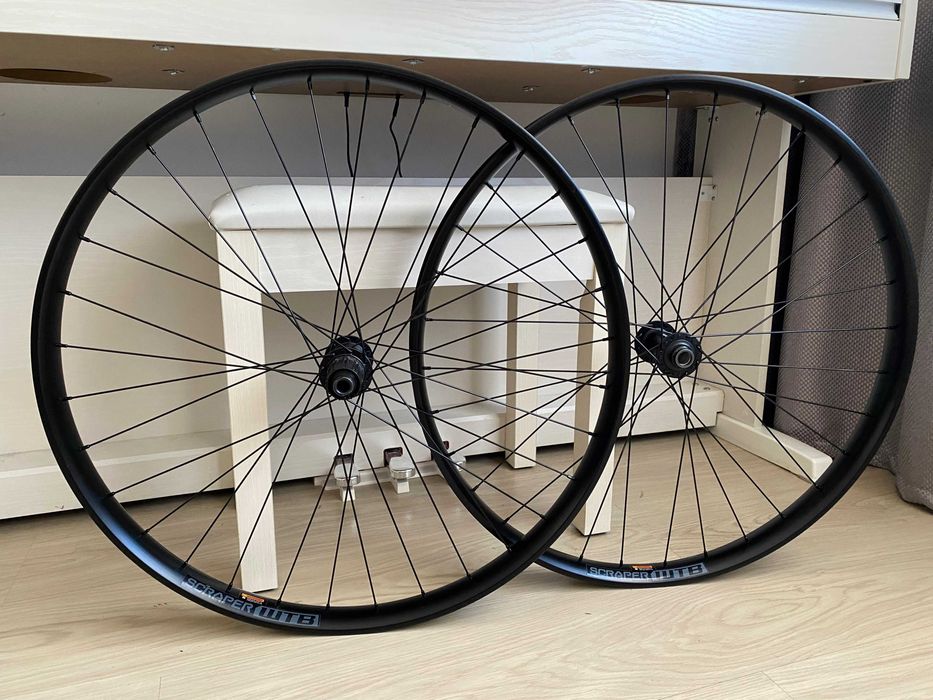 Set roti WTB Scraper tubeless 40mm 27.5" Boost MTB