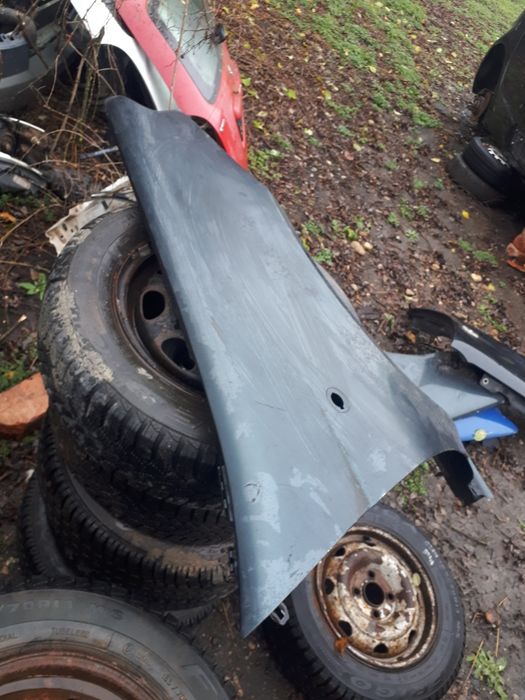 Vand aripa dreapta fiat punto gri sobolan modeul in 2 usi