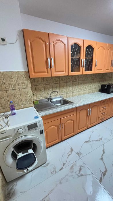 Apartament 3 camere|80MP|Pretabil activitate economica/ locuința