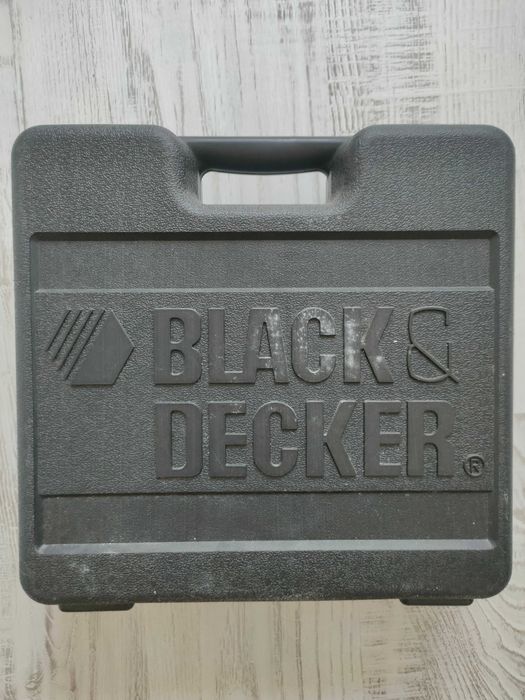 Винтоверт Black & Decker