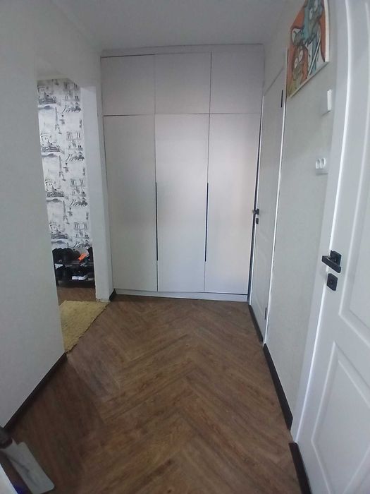 Строитель Напротив Алтындар