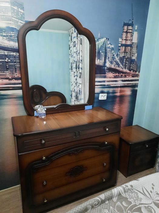 Спальний гарнитур