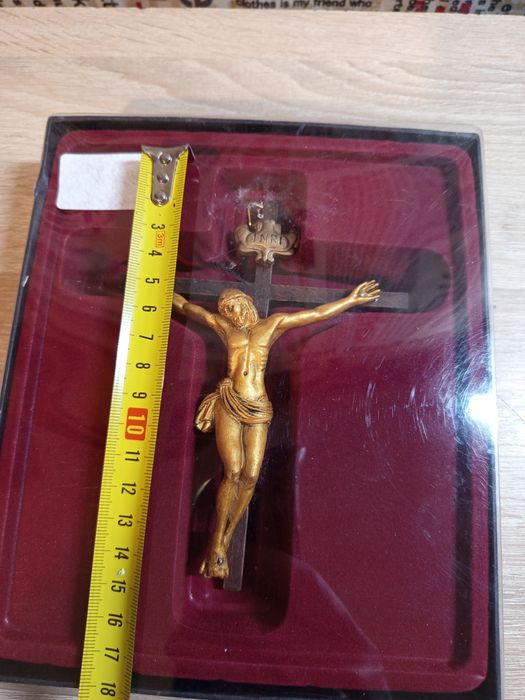 Кръст/ Разпятие за стена