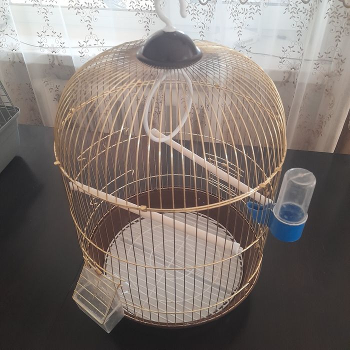 Продам клетку для попугая