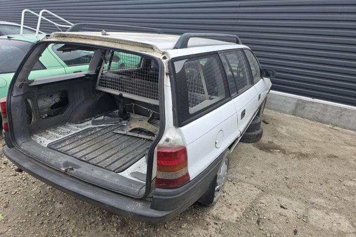 Capota motor Opel Astra 1994 1.4 MT (60 hp)