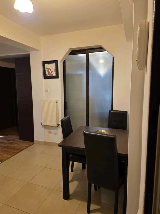 Ofer spre inchiriere apartament 3 camere sector 4