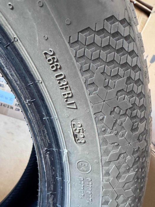 Гуми Continental 225/60 R18 V XL