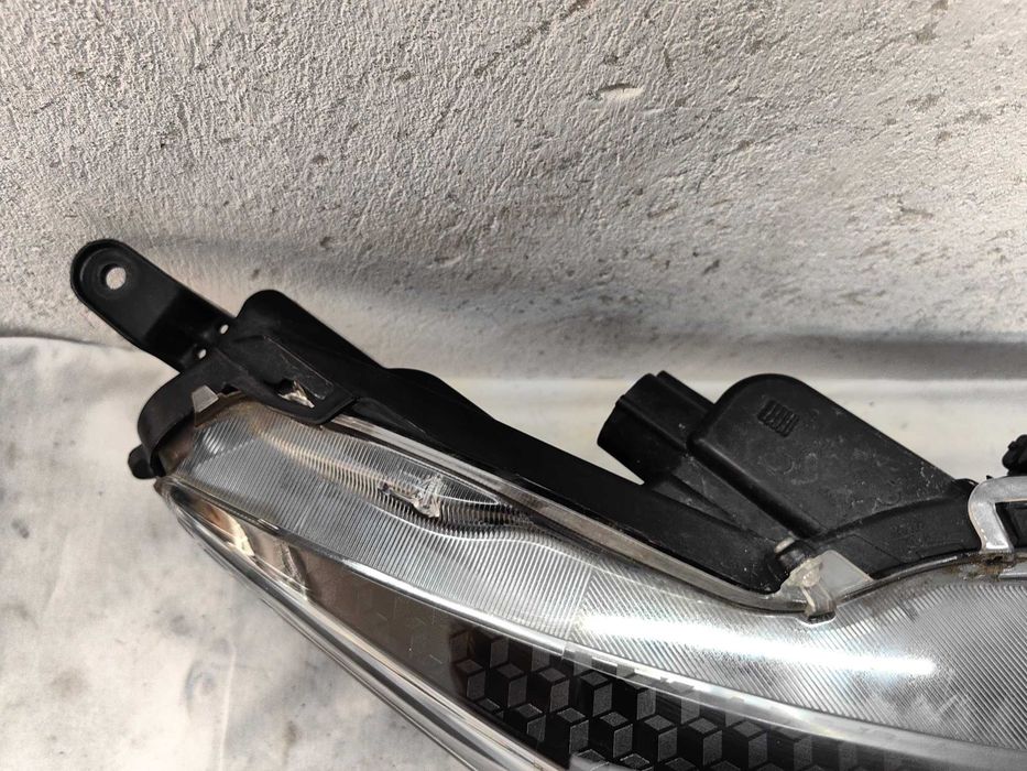 Оригинален фар Тойота Ярис  Toyota Yaris Full Led