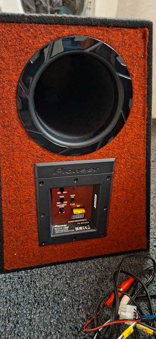 Subwoofer auto activ