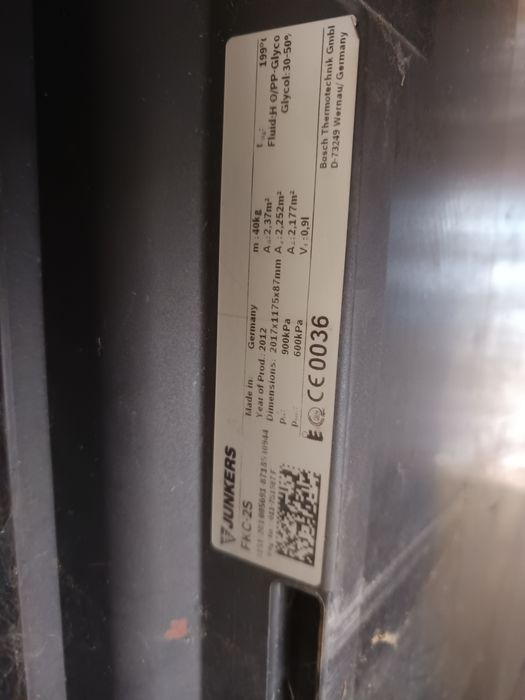 Junkers Pachet presiurizat 300l panouri solare apă caldă