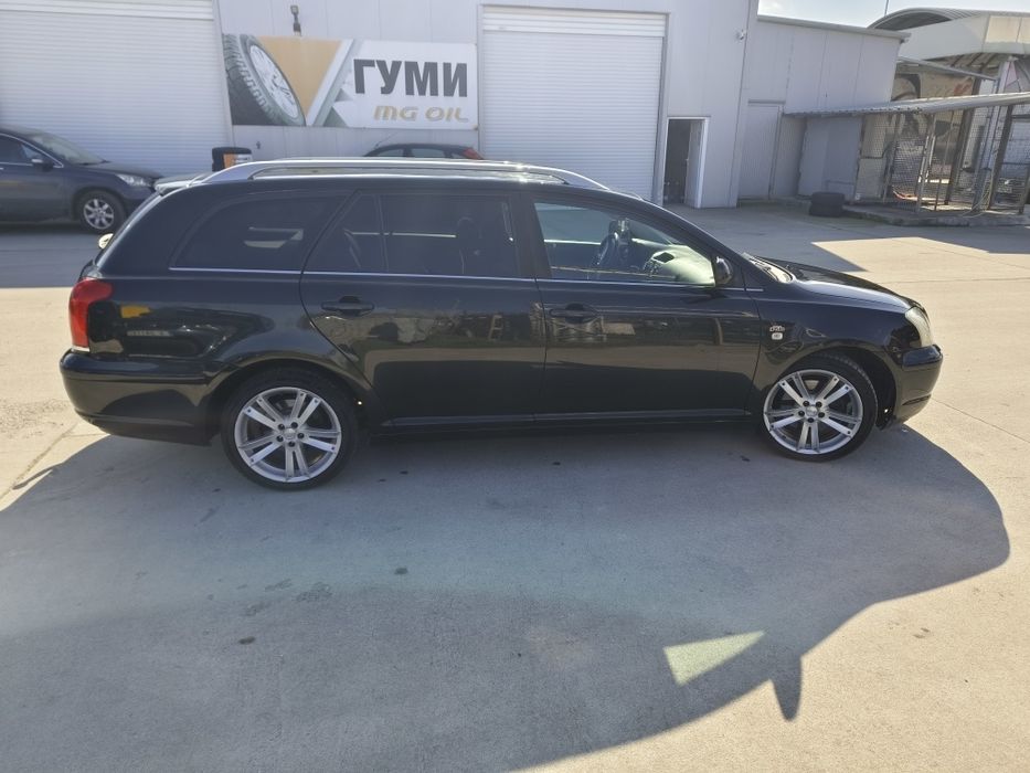 Тойота Авенсис Т25