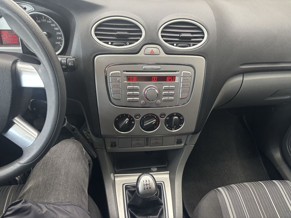 Ford Focus 1.6 benzina