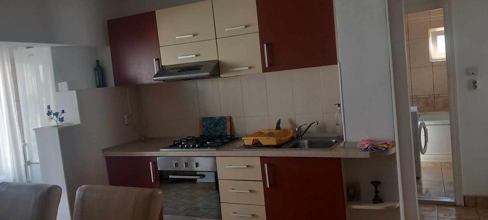 Apartamen de vanzare 2 camere..etaj 1..zona nasaudului.. 80000 de euro