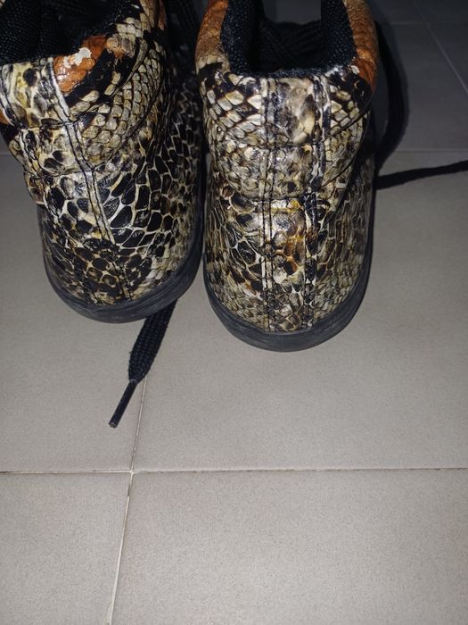 Много запазени маратонки