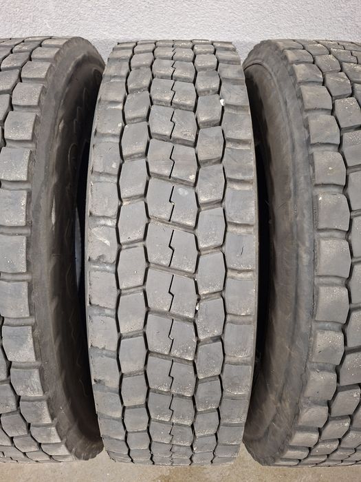 4 броя гуми  215 75 17.5