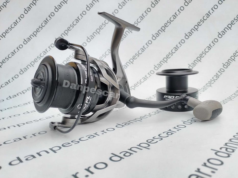 Mulinetă Feeder si Crap PRO FL CHASER LA6000 tambur Long Cast