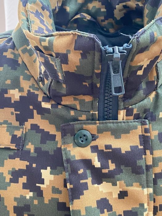 Продам куртку утепленную