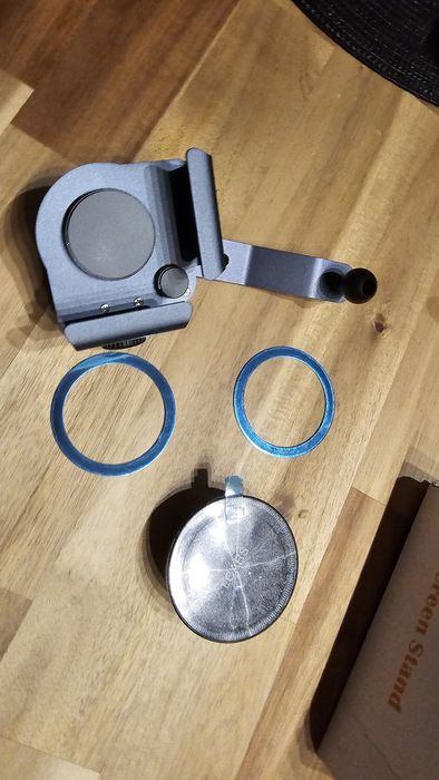 Suporți telefon magnetic Tesla sau auto cu display-uri