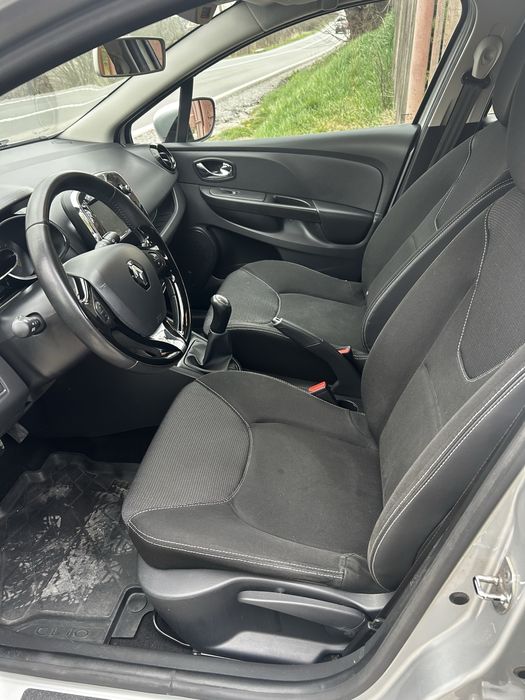 Renault Clio 1.2i R.A.R. Efectuat