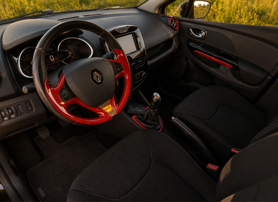Renault Clio 0.9 TCe ECO 90 CP – Black&Red Collection