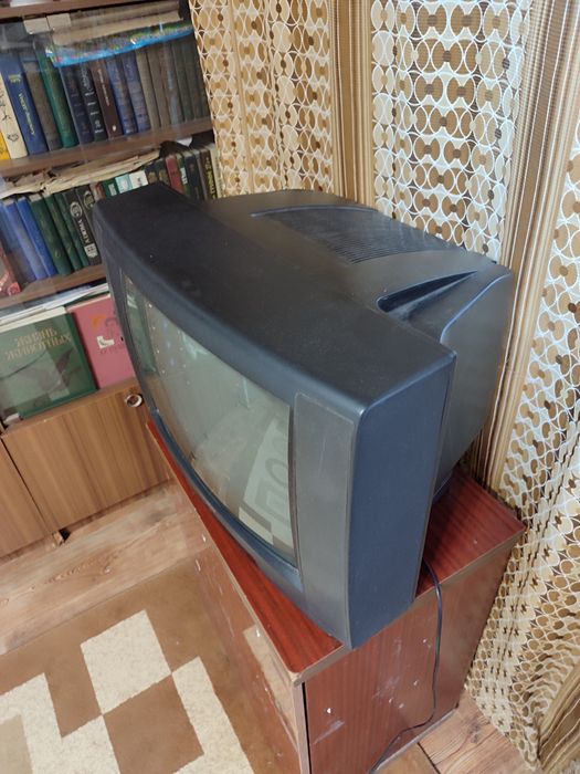 Телевизор Daewoo DMQ-2075. Б/у