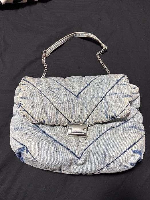 Нови чанти Zara, Guess и други