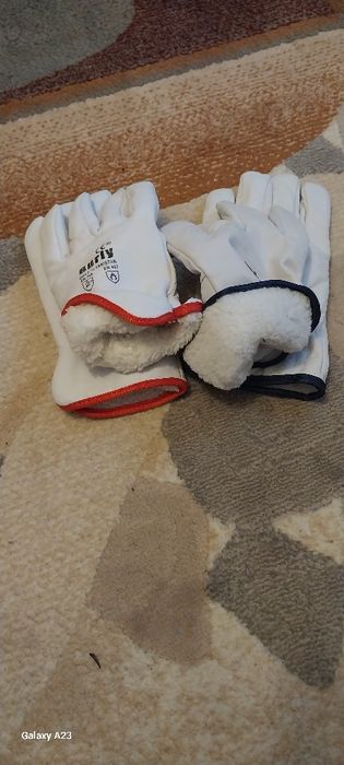 Продам куртки и все остольное