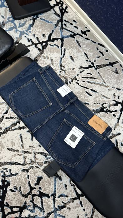 Джинсы Calvin Klein straight fit. р.36/30.