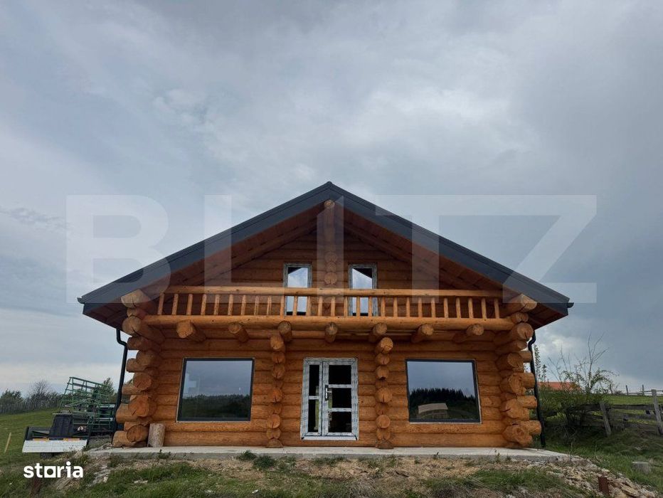 Casa 5 camere, teren 4740 mp, 240 mp , Marisel