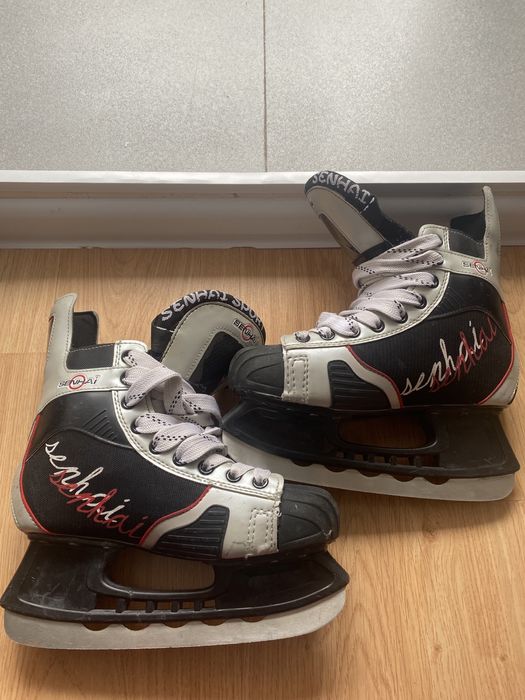 Продам коньки