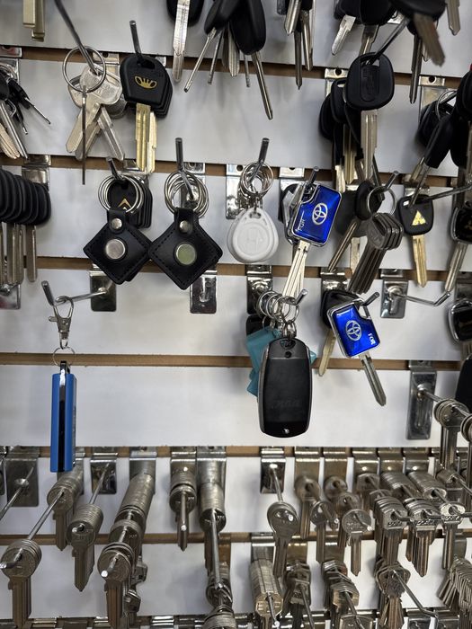 Изготовление ключей - авто и домашние