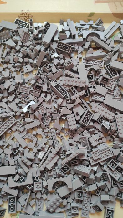 Конструктор на части,тип лего - 1кг.