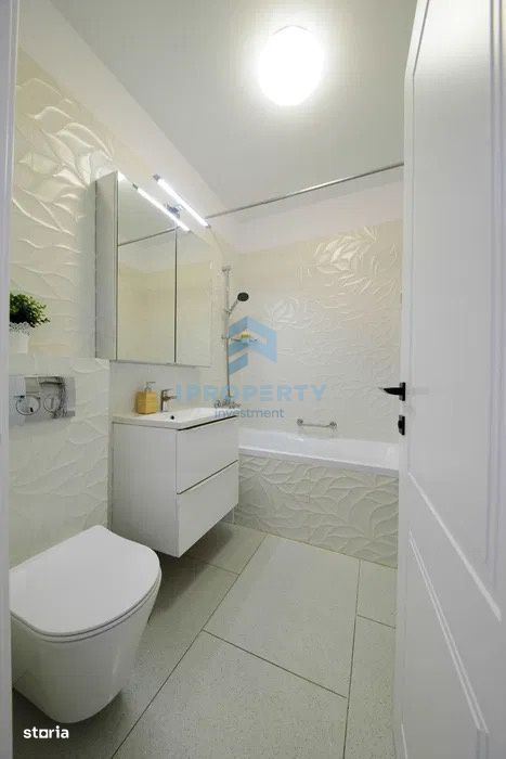 Quadra Place 3 Camere Renovat cu balcon si loc de parcare